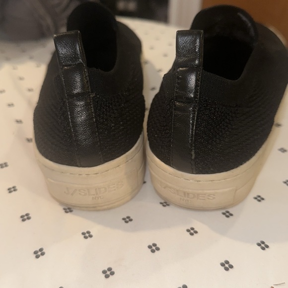 Comfortable shoes - Picture 4 of 5